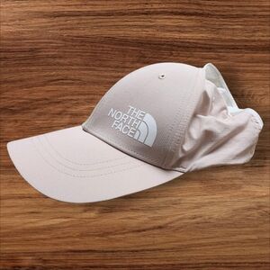 The North Face Pink Moss/TNF White Women’s Horizon Hat